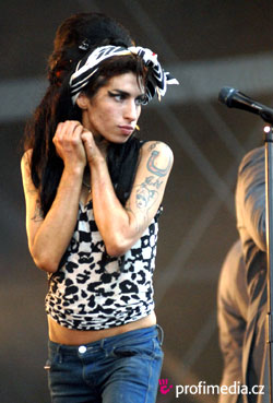Amy Winehouse - Celebrity su zblznen do eleniek